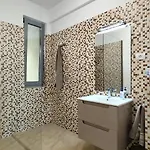 First Wave Ap 4 Apartment *